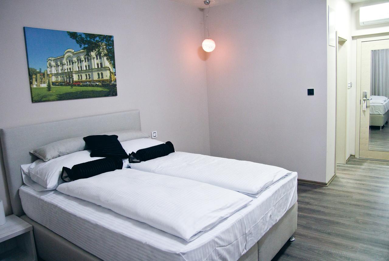 Hotel Bakarni Lonac Brcko Exterior photo
