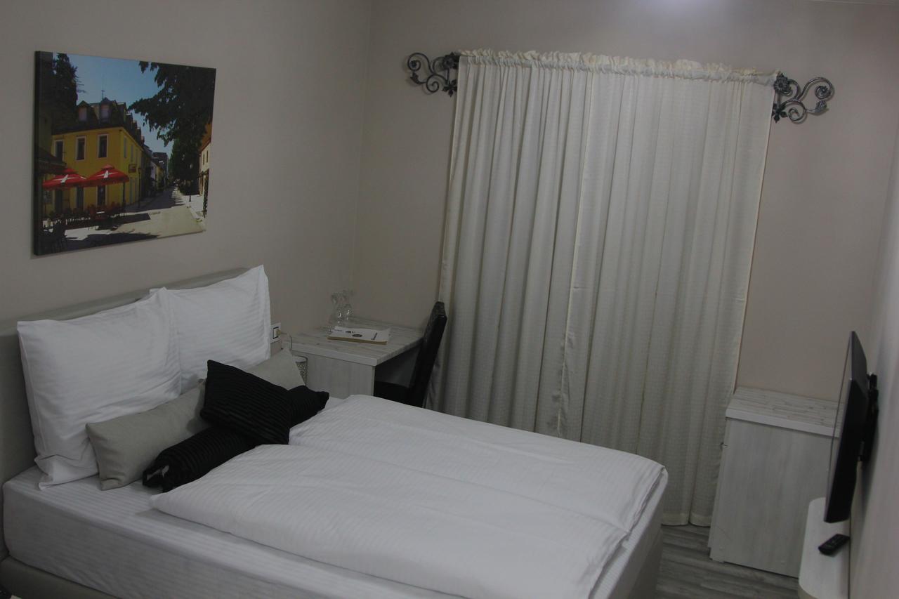 Hotel Bakarni Lonac Brcko Exterior photo