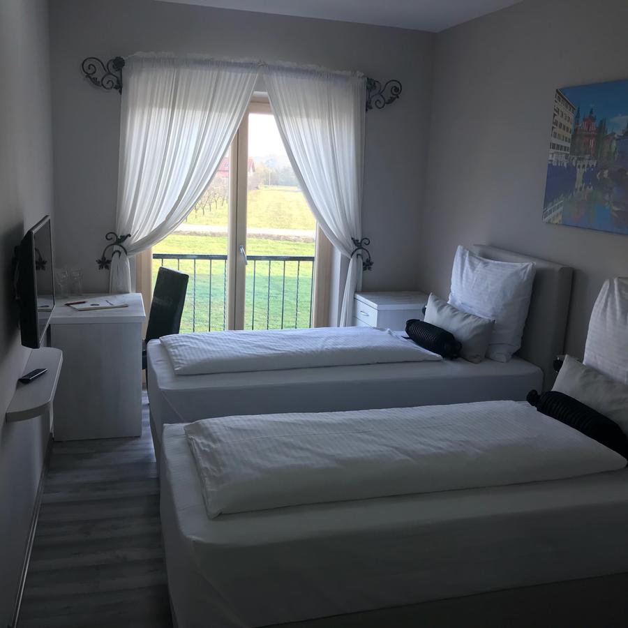 Hotel Bakarni Lonac Brcko Exterior photo